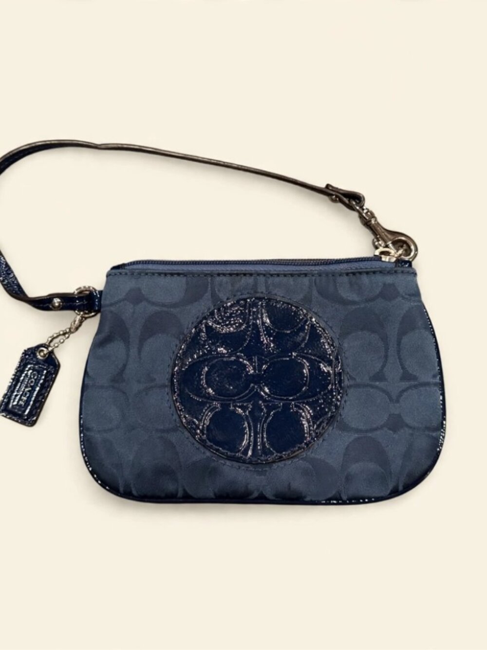 Coach Navy Signature Wristlet Patent Circle Emblem Hangtag